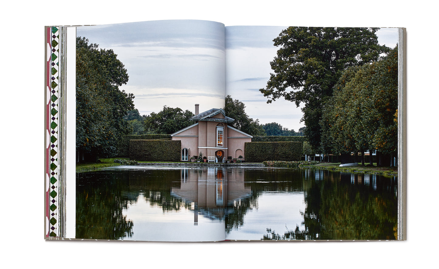 Veere Grenney: Seeking Beauty - Signature Edition