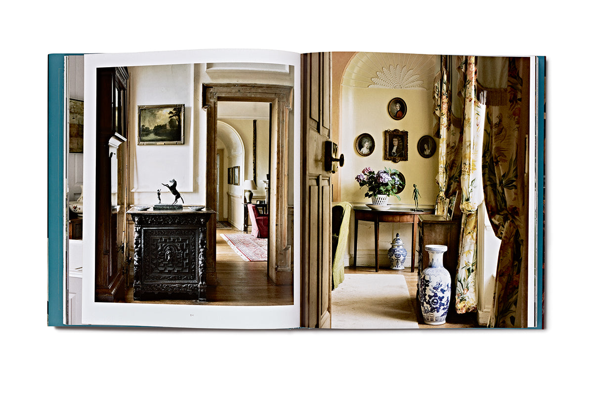 Modern English: Todhunter Earle Interiors – Signature Edition